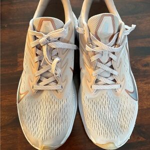 Women’s Nike Winflow running shoes